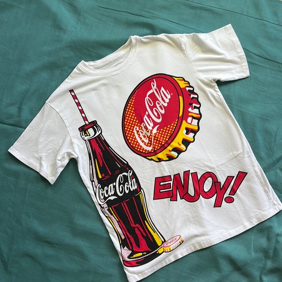 Coca Cola Tops - Coca Cola tshirt size medium